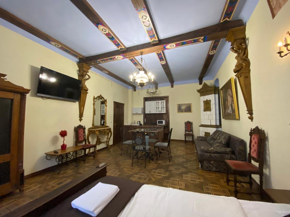 Апартаменти Королівські На Вулиці Лесі Українки 19 Lviv Exterior foto