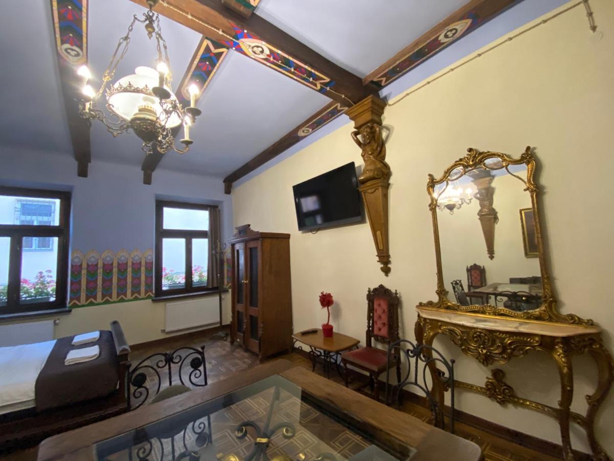 Апартаменти Королівські На Вулиці Лесі Українки 19 Lviv Exterior foto