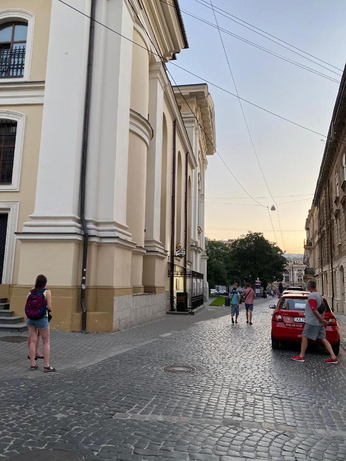 Апартаменти Королівські На Вулиці Лесі Українки 19 Lviv Exterior foto