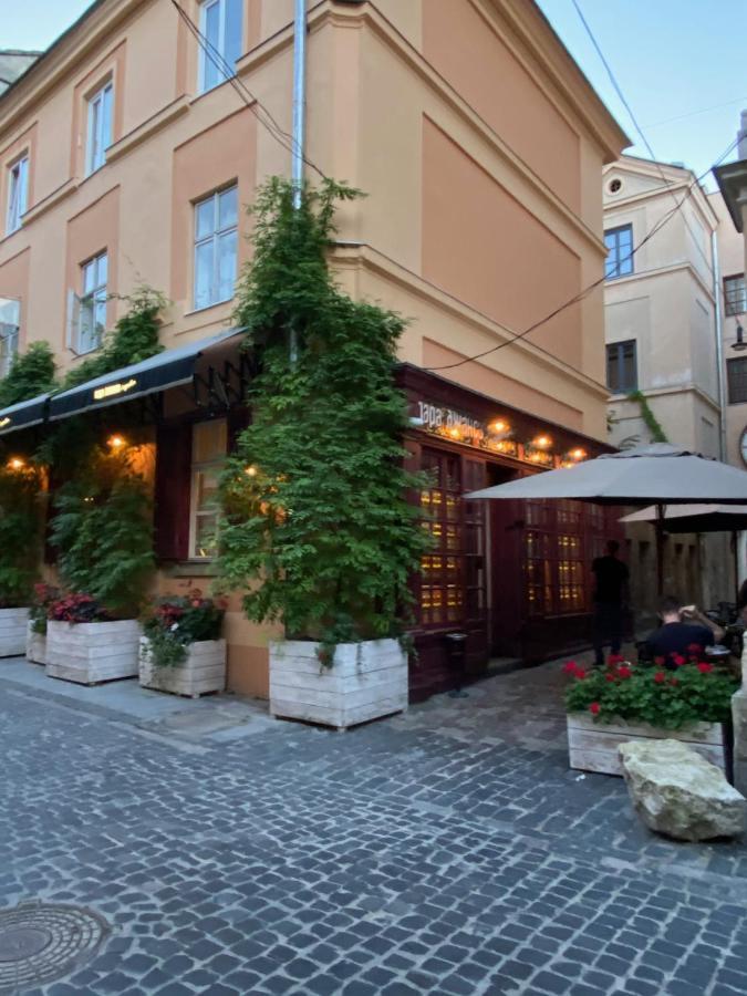Апартаменти Королівські На Вулиці Лесі Українки 19 Lviv Exterior foto