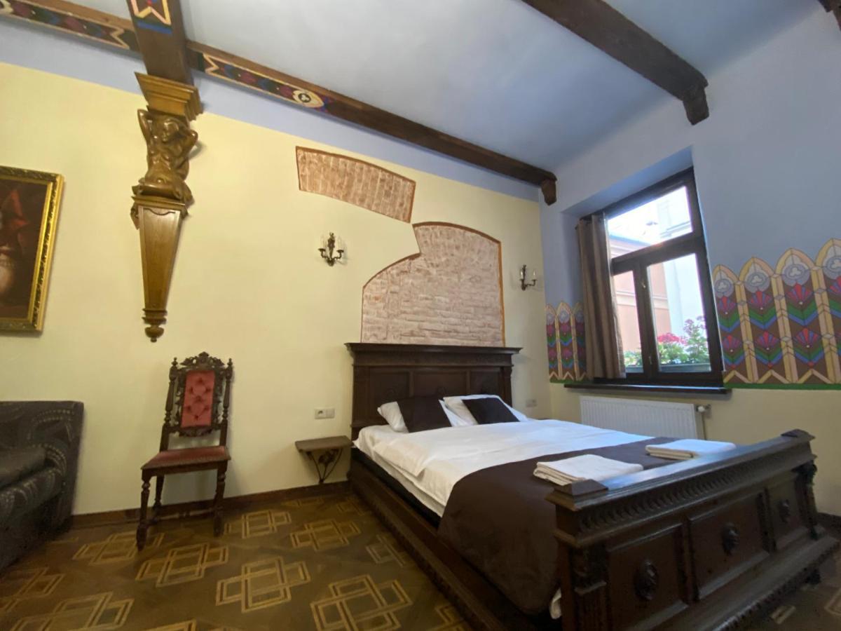 Апартаменти Королівські На Вулиці Лесі Українки 19 Lviv Exterior foto