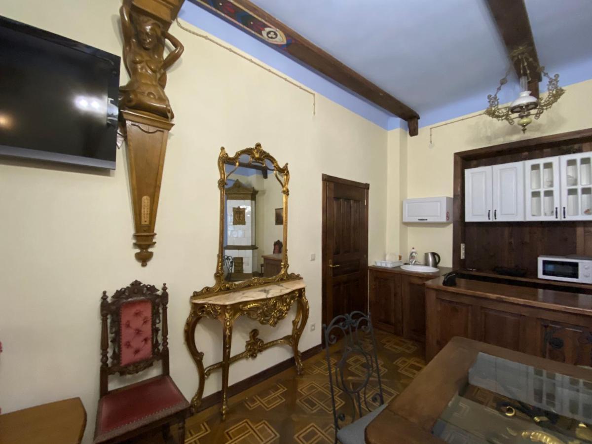 Апартаменти Королівські На Вулиці Лесі Українки 19 Lviv Exterior foto
