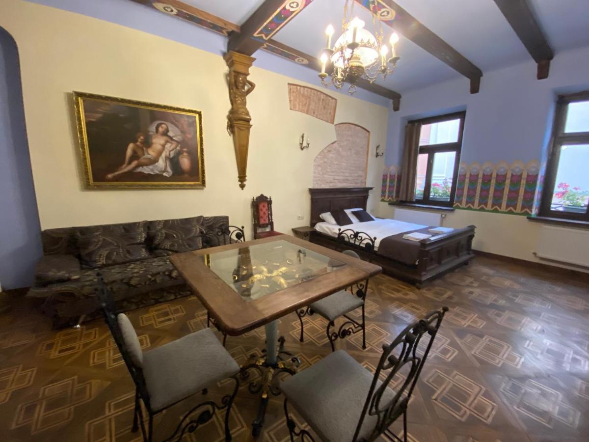 Апартаменти Королівські На Вулиці Лесі Українки 19 Lviv Exterior foto